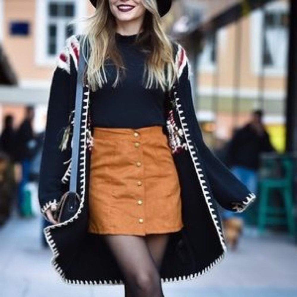 h&m button up skirt